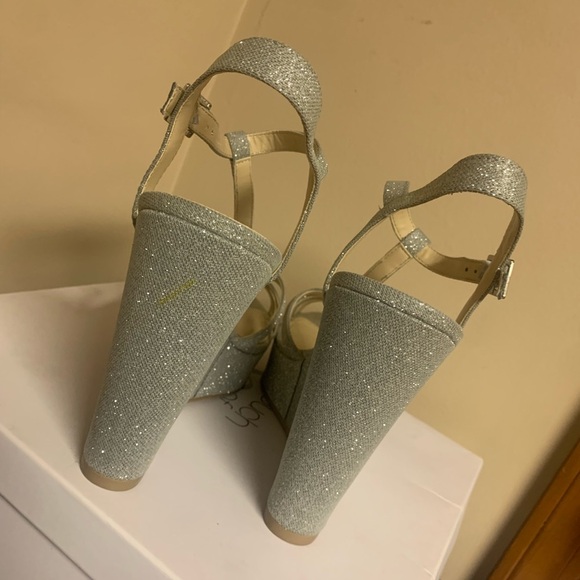 Touch of Nina Silver Glittery Valery Wedges - Picture 4 of 12